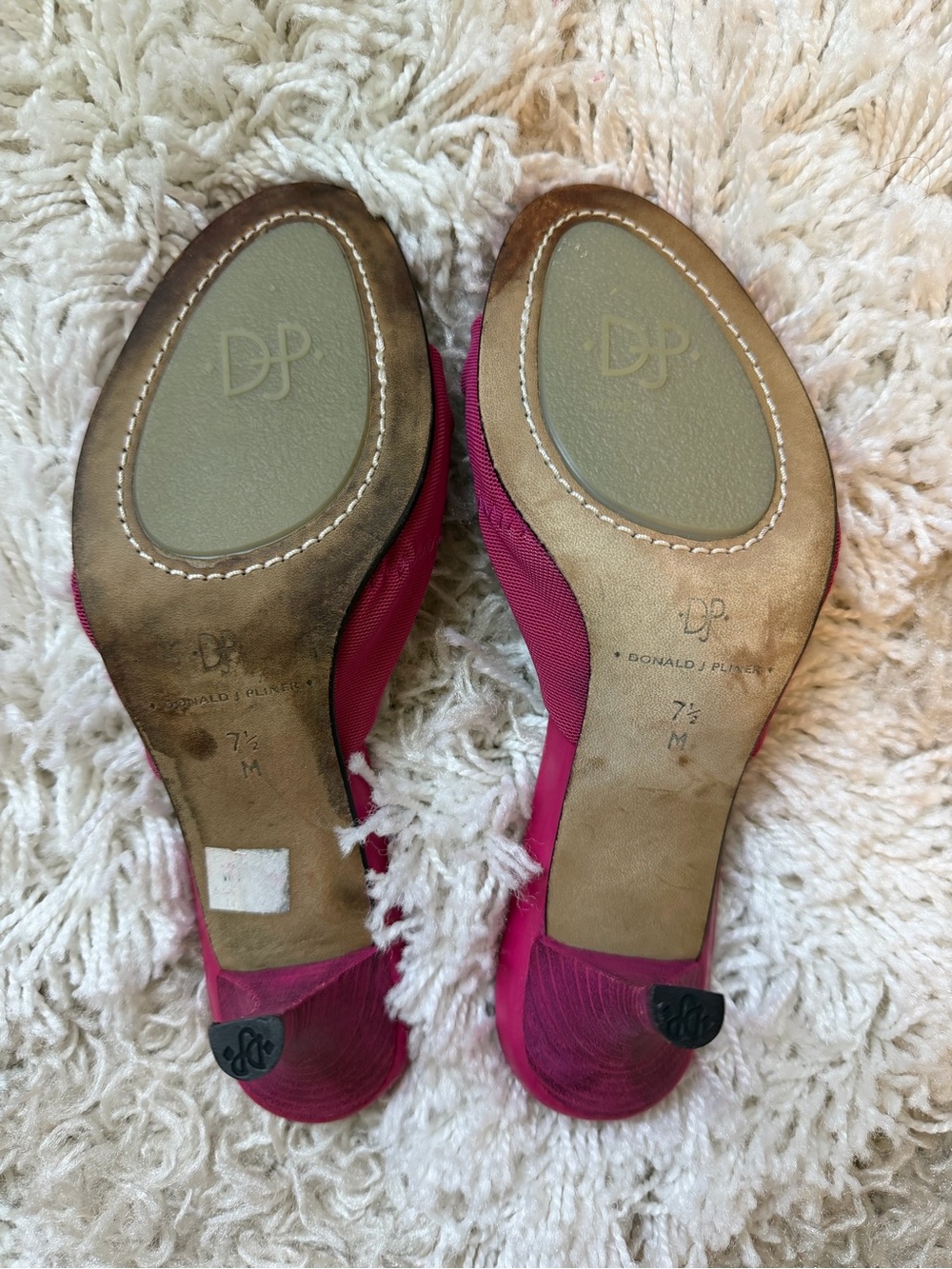 Donald J. Pliner Hot Pink Slide Mules with Tortoiseshell Ring - Picture 5 of 9